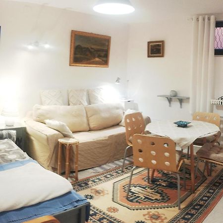 B&B Family Basement Apartment, Breakfast, Free Parking, 5Km From Tulln Chorherrn ภายนอก รูปภาพ