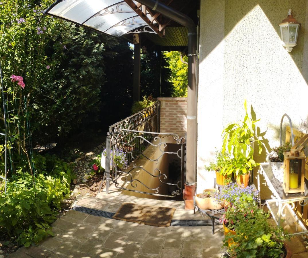 B&B Family Basement Apartment, Breakfast, Free Parking, 5Km From Tulln Chorherrn ภายนอก รูปภาพ
