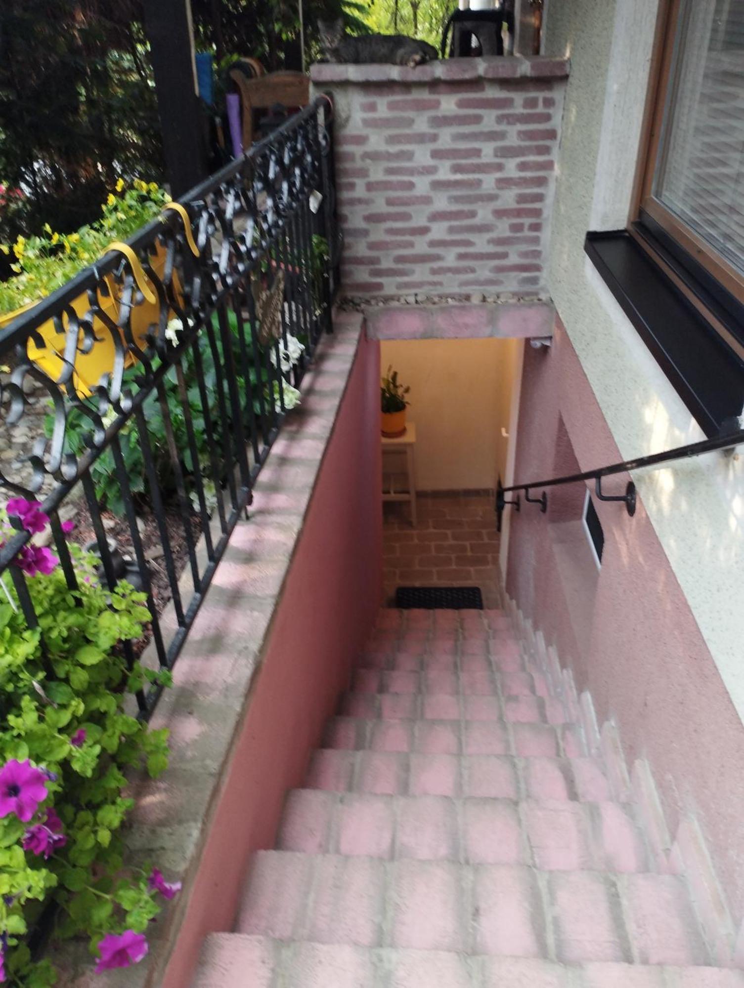 B&B Family Basement Apartment, Breakfast, Free Parking, 5Km From Tulln Chorherrn ภายนอก รูปภาพ